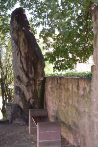 Der lange Stein - Menhir in Langenstein